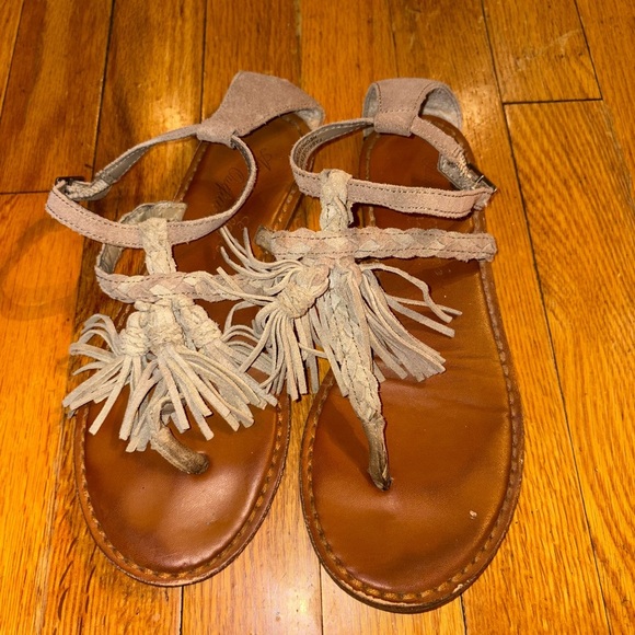 American Eagle Fringe Gladiator Sandals - Picture 1 of 6